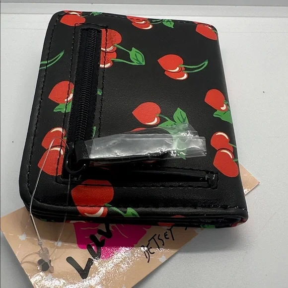 🍒 NWT Luv Betsey by Betsey Johnson Cherry Sweet Bifold Wallet - Black Heart HTF🍒 - Picture 15 of 16